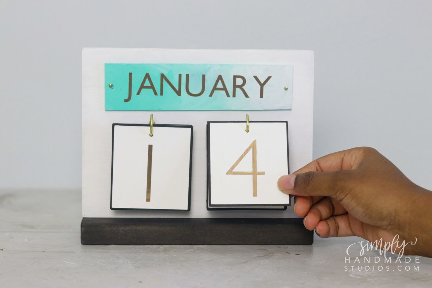 21 Best DIY Calendar Ideas to Add Your Own Style - 149