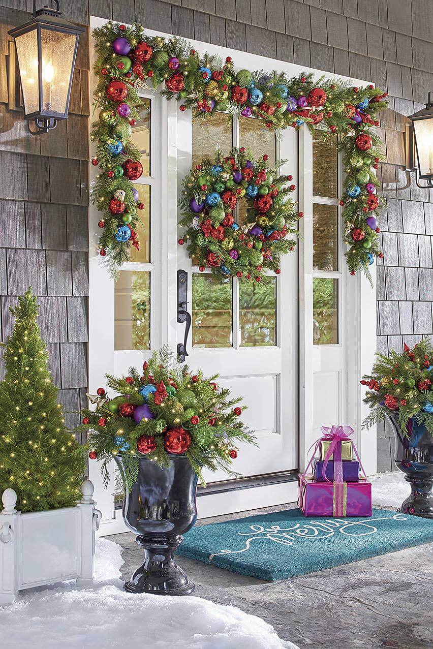 Beautify your front porch with 43 amazing winter decorating ideas - 271