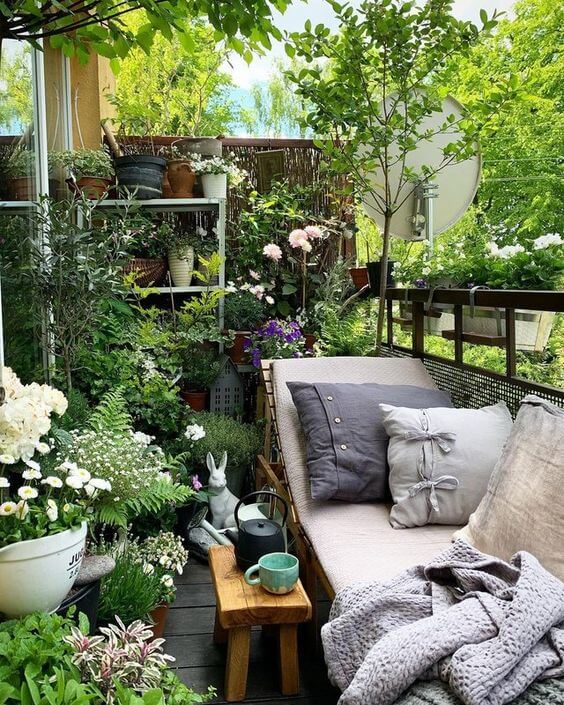 20 eco-friendly balcony designs - 137