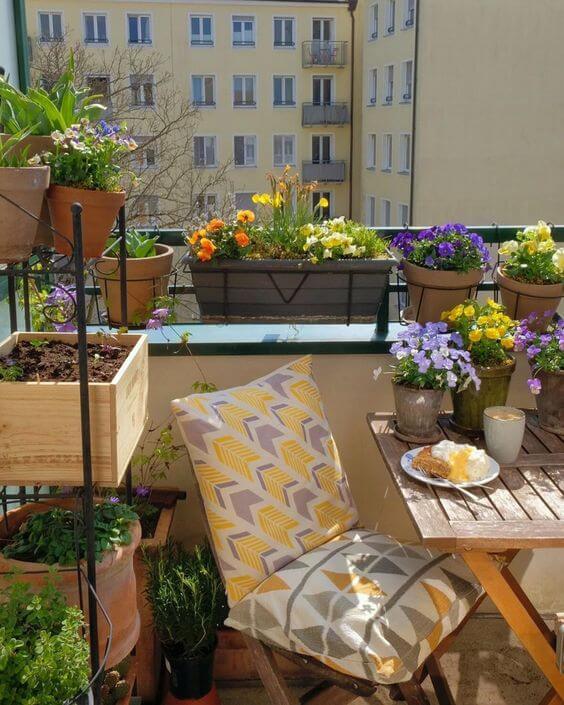 20 eco-friendly balcony designs - 147