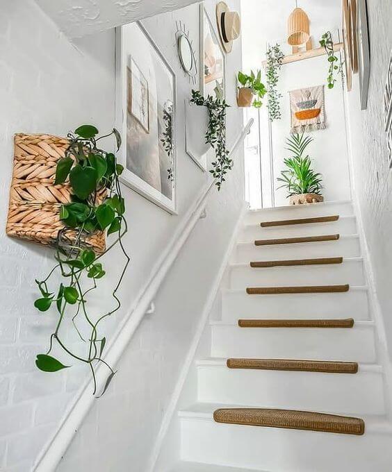 34 eye-catching stair decor ideas with plants - 245
