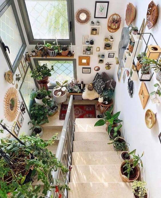 34 eye-catching stair decor ideas with plants - 261
