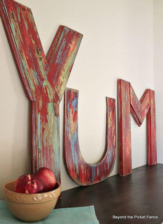 30 DIY pallet art projects to decorate your home - 217