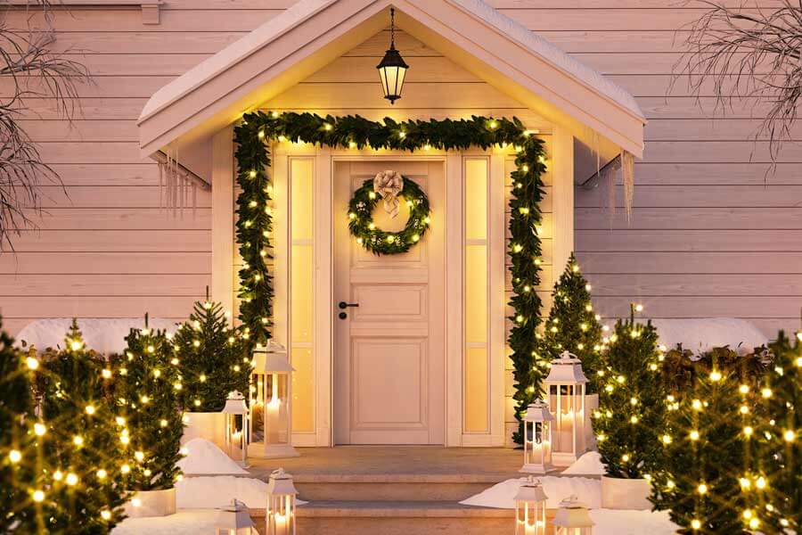 Beautify your front porch with 43 amazing winter decorating ideas - 317