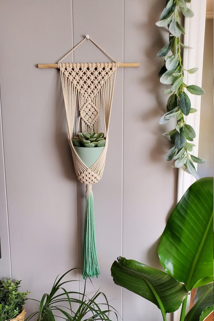 31 inexpensive DIY wall hanging ideas to transform your walls - 197