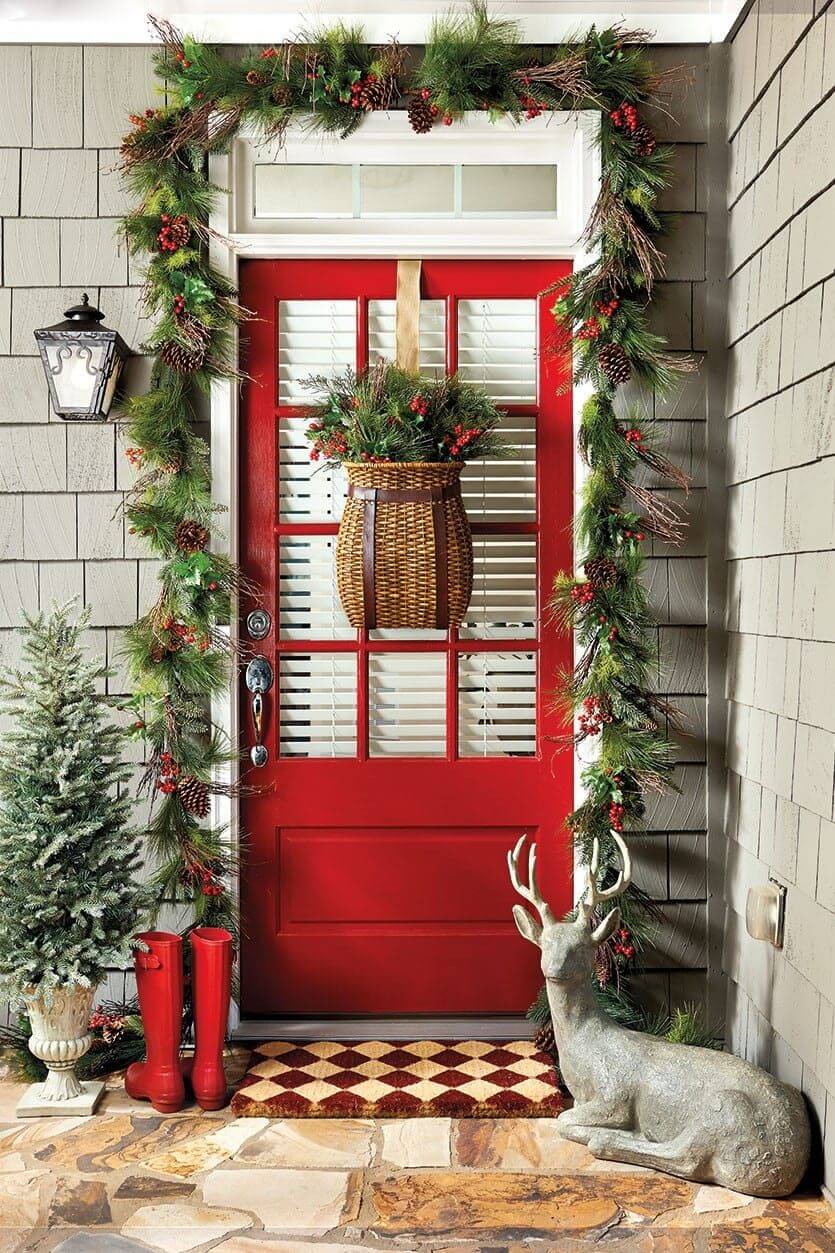Beautify your front porch with 43 amazing winter decorating ideas - 273