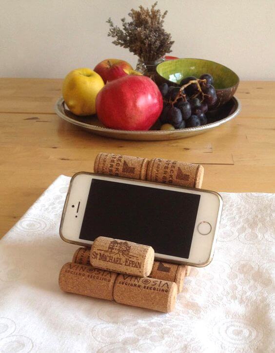28 DIY creative and useful wine cork ideas to decorate your home - 185