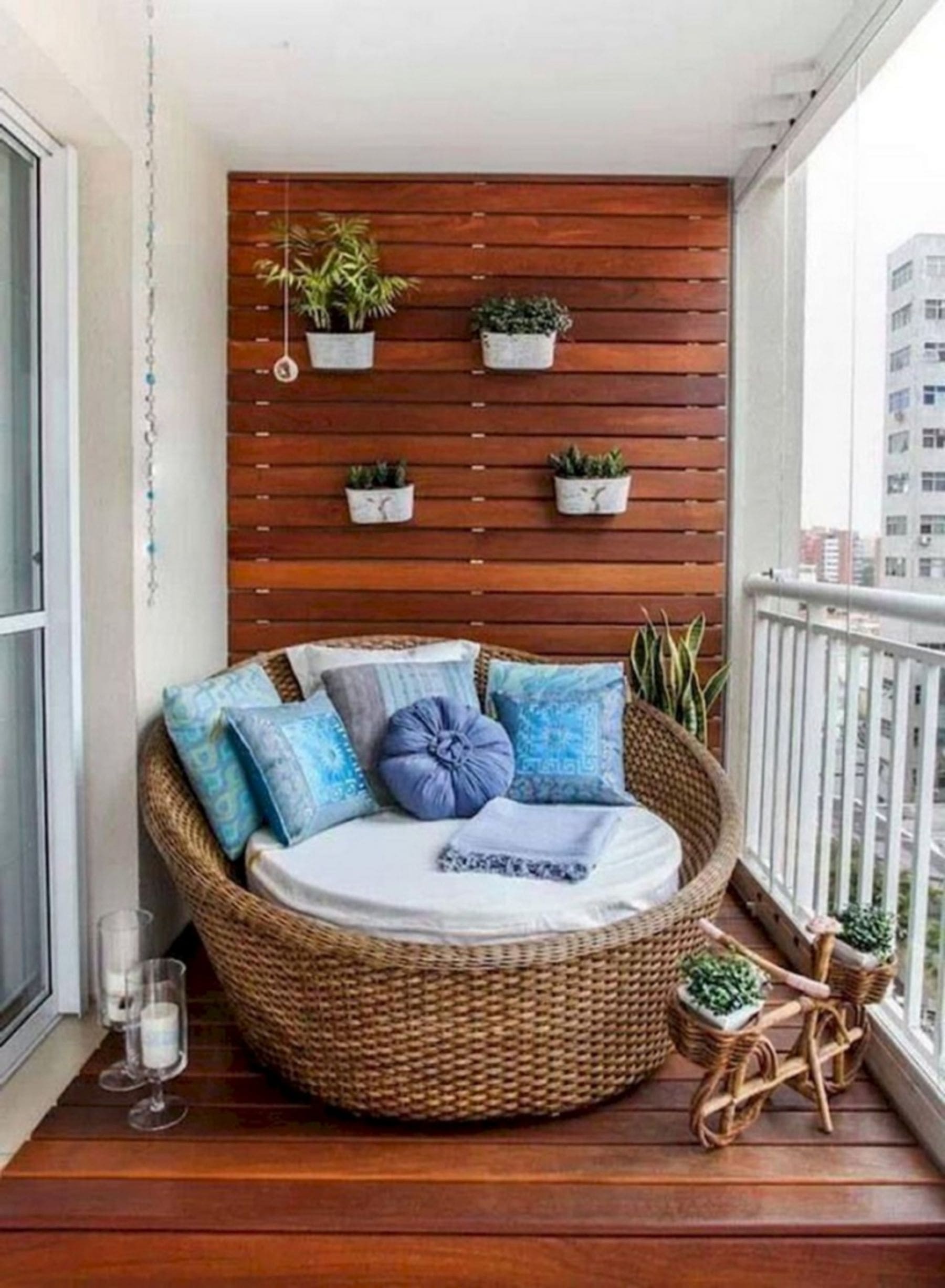 24 charming and cozy balcony garden ideas for your apartment - 77