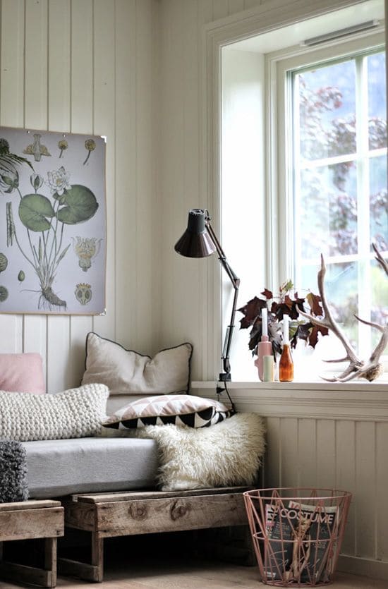 25 inspirational ideas for cozy pillow corners - 203