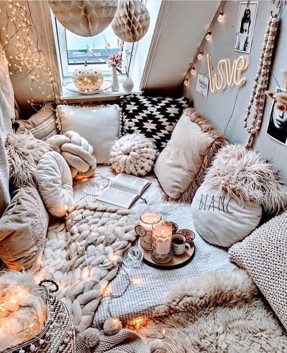 25 inspirational ideas for cozy pillow corners - 171