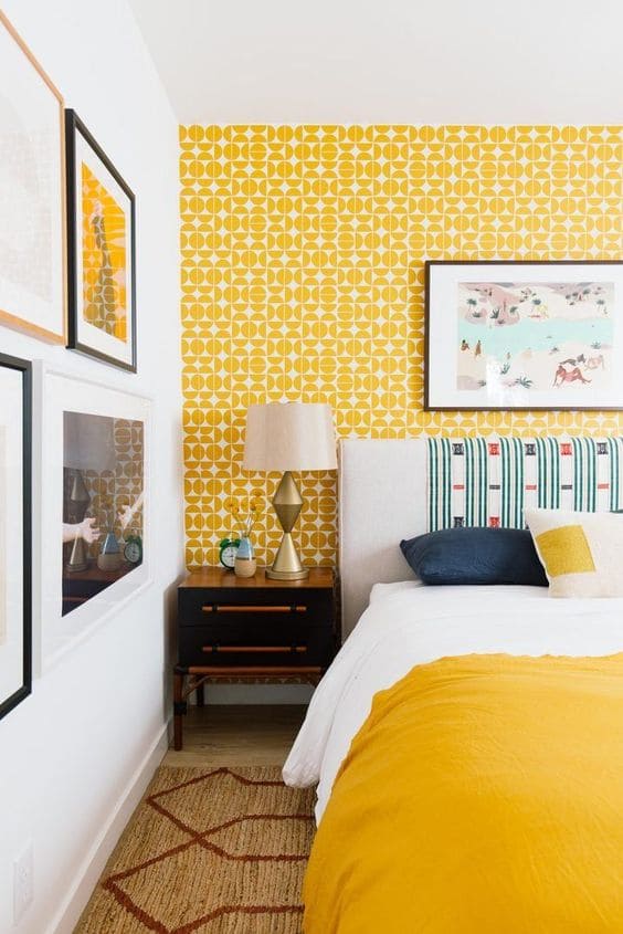 23 wall ideas with bold yellow accents to brighten up your house - 77