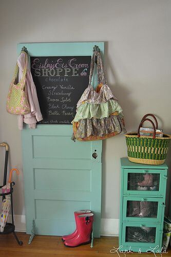 25 easy ways to turn your old doors into vintage home decor ideas - 167
