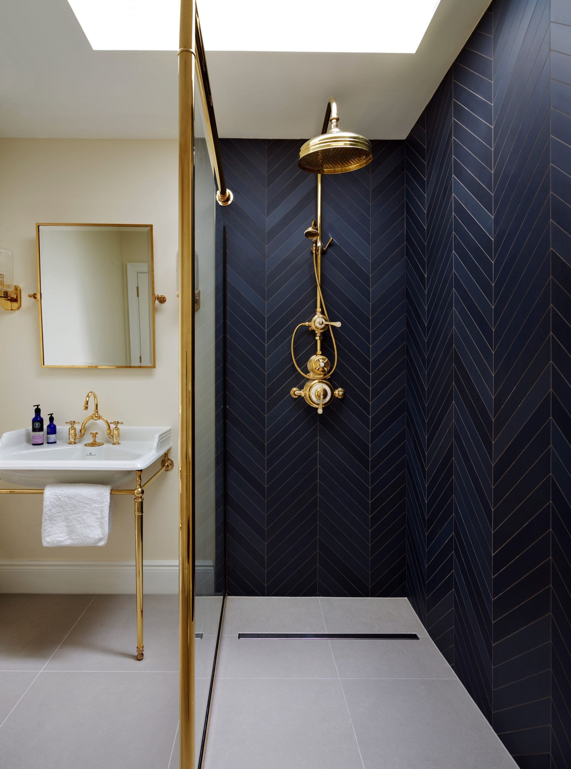 30 Best Bathroom Tile Types to Put on Your Radar 131