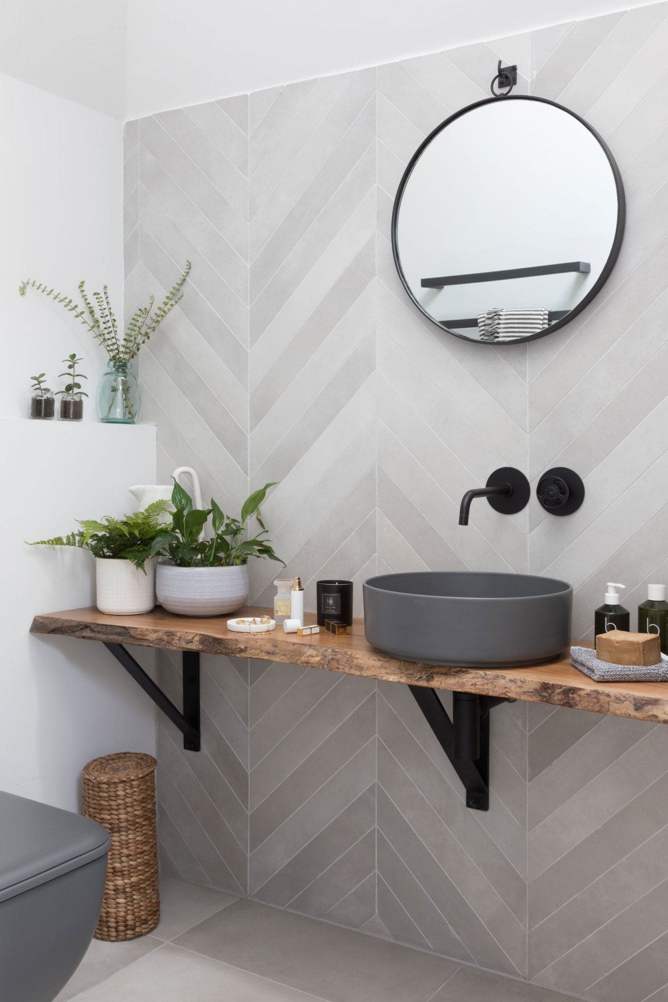 30 Best Bathroom Tile Types to Add to Your Radar 129