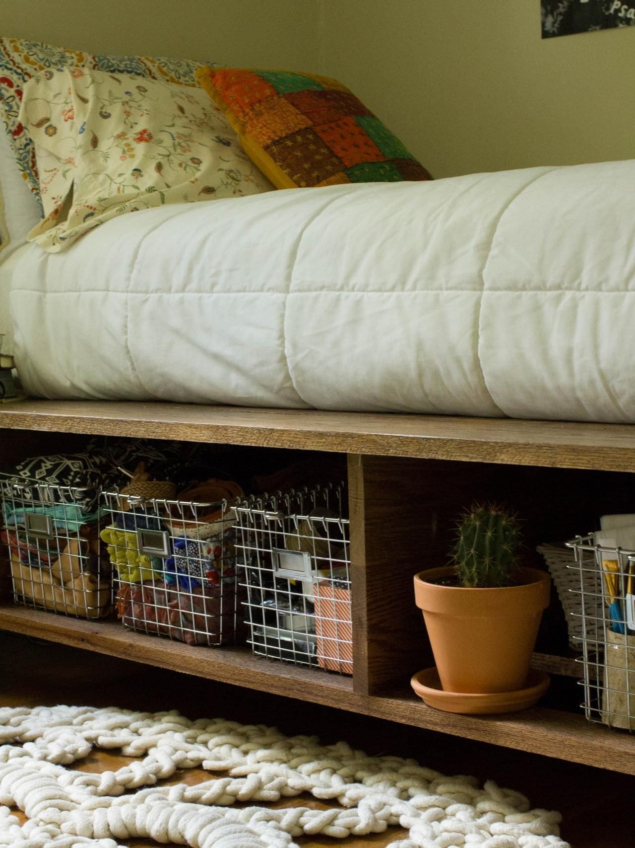 23 creative storage bed ideas to add to your bag - 157