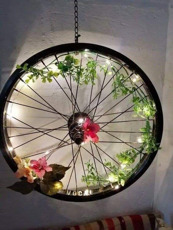 20 Clever DIY Bike Wheel Home Decor Ideas - 143