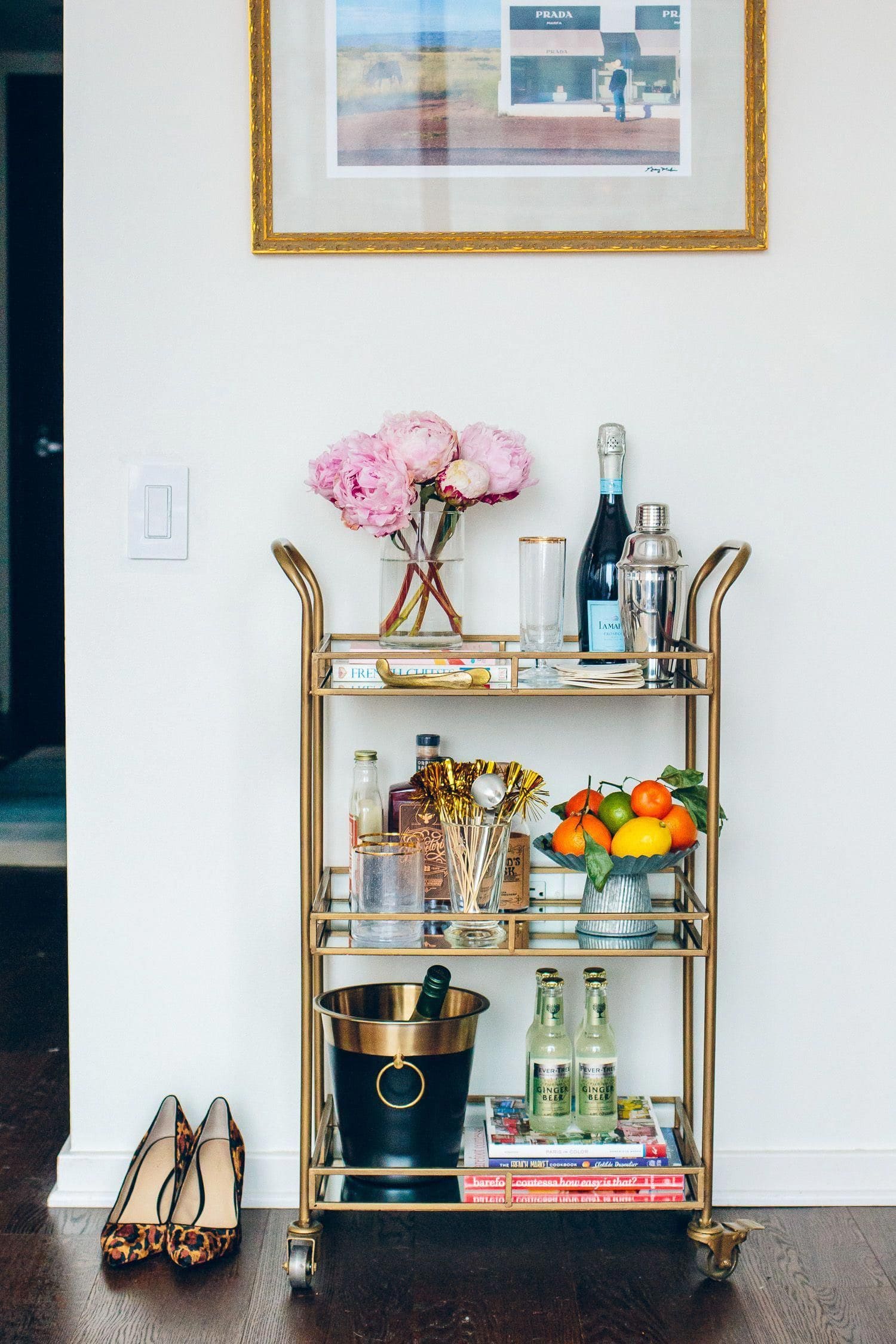 25 awesome storage bar ideas to add to your bag - 79