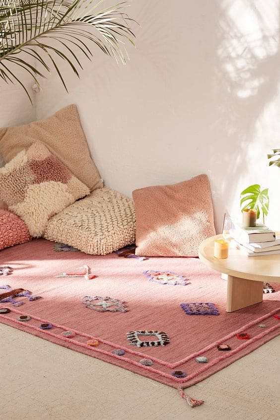 25 inspirational ideas for cozy pillow corners - 173