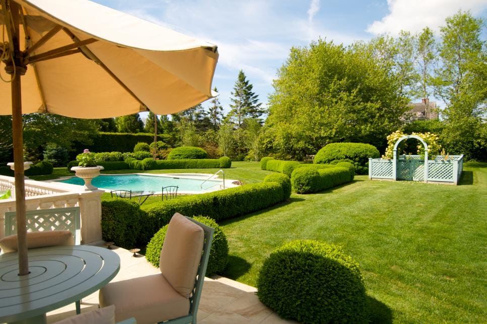 15 gorgeous ways to enjoy the scenery around your pool - 81
