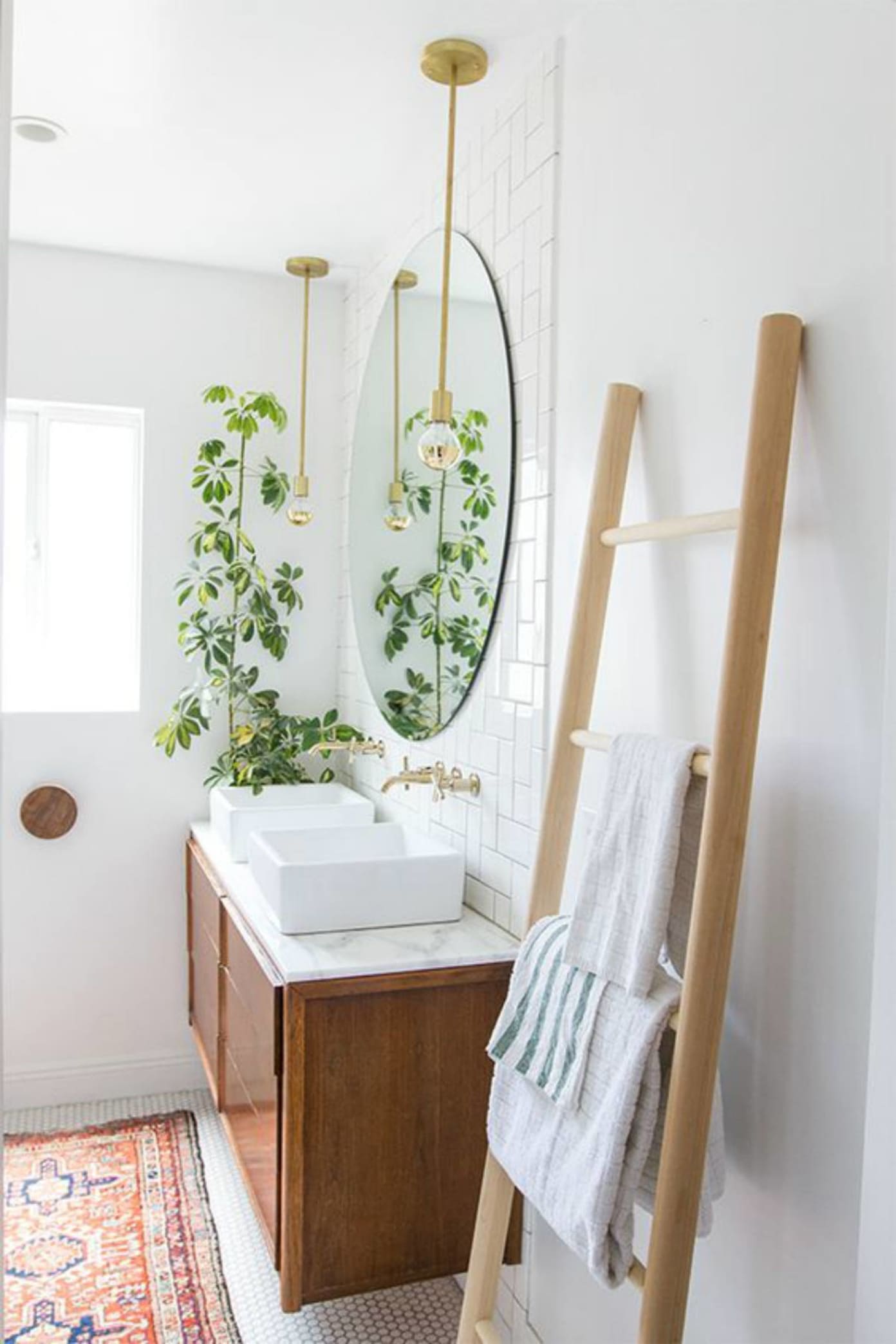 20 creative ladder storage ideas for the bathroom - 157