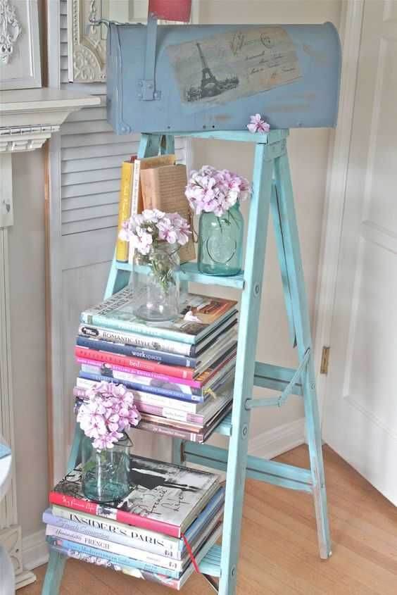 Unique home decor ideas with vintage ladders - 121