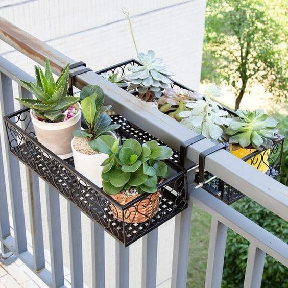 25 clever ways to organize small balconies - 77