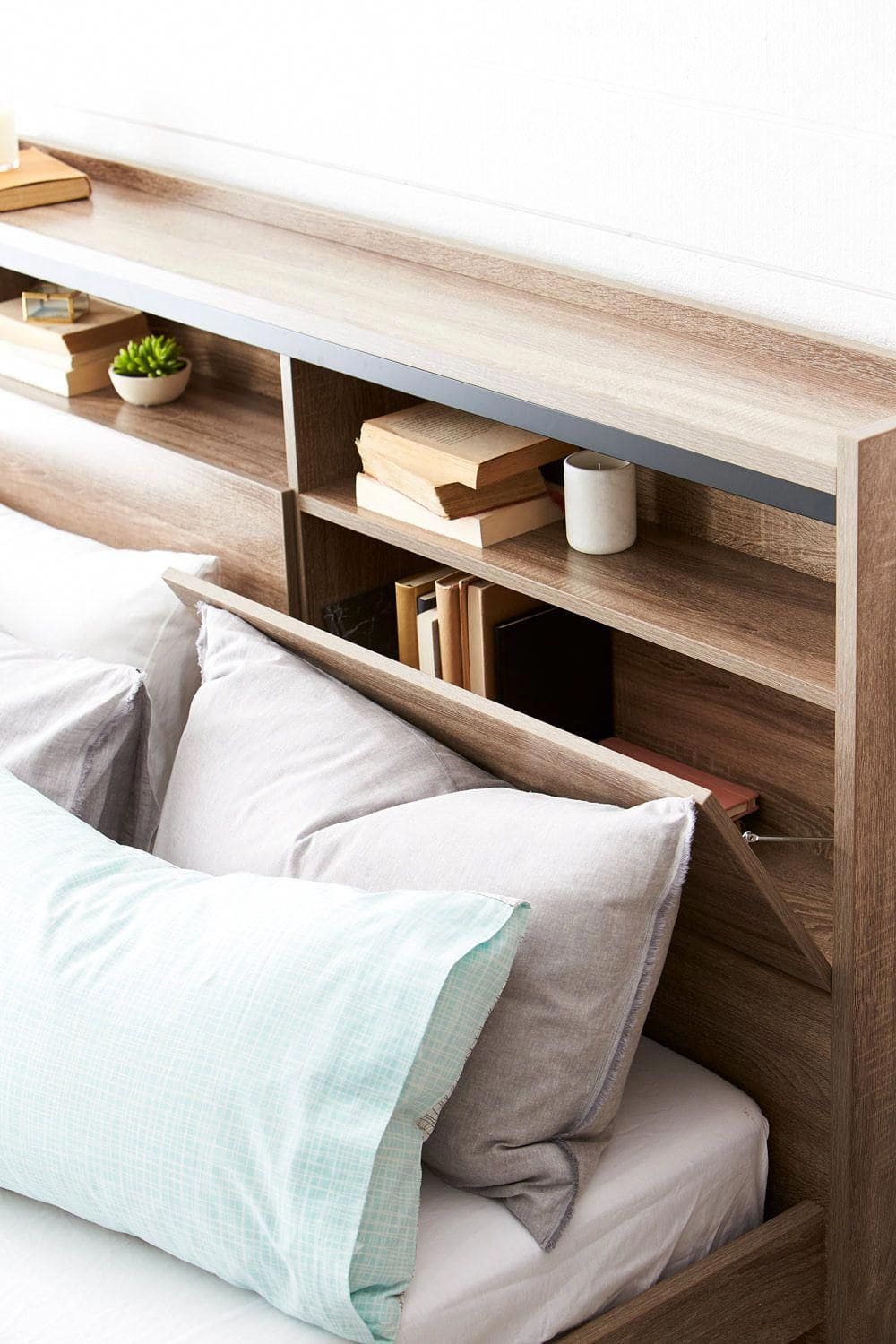 23 creative storage bed ideas to add to your bag - 163