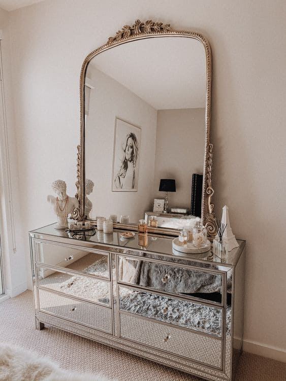 25 beautiful bedroom mirror ideas that will blow your mind - 91