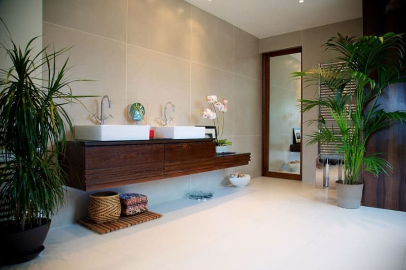 30 Refreshing decorating ideas for your bathroom with plants - 67