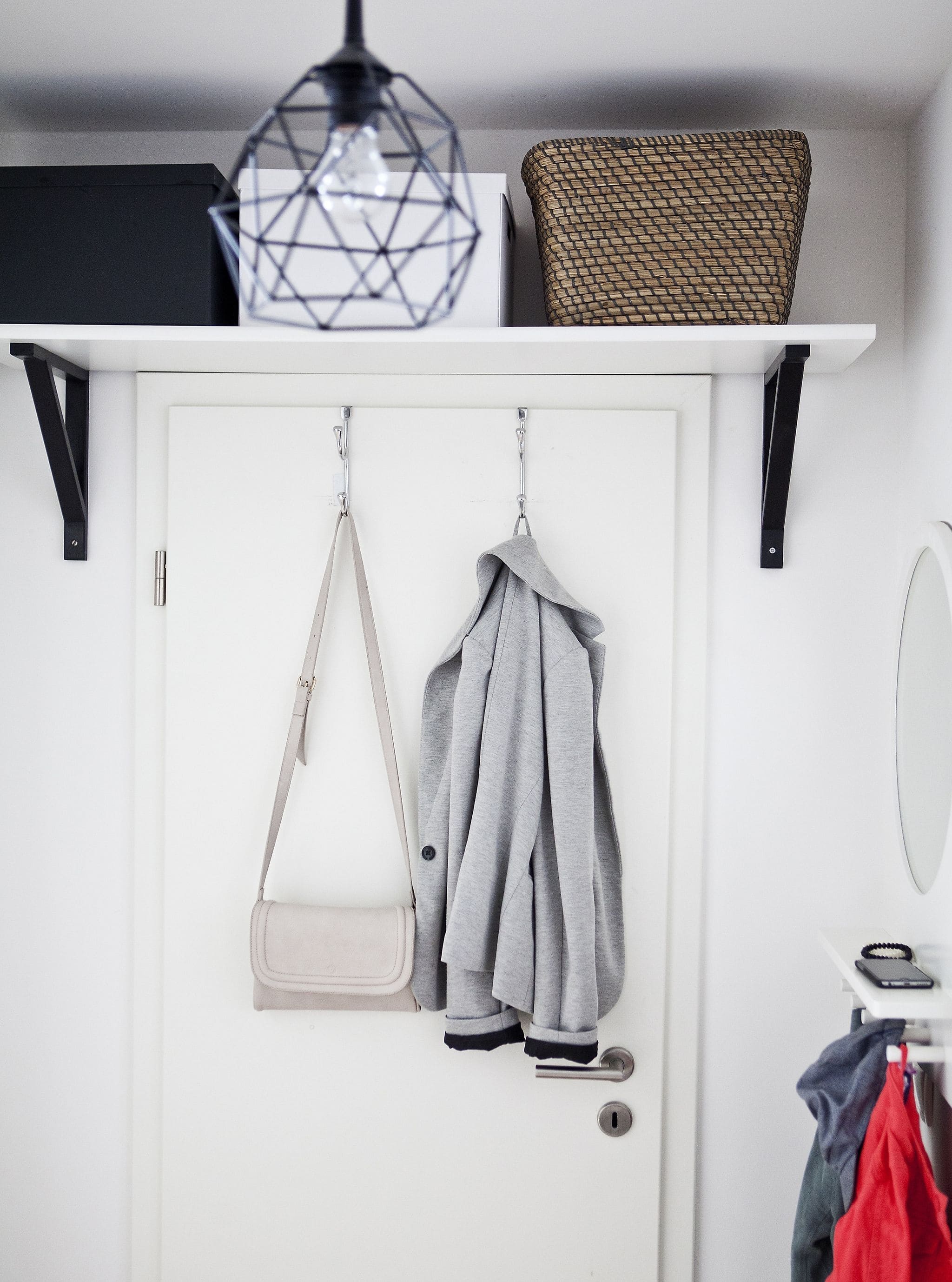 20 fascinating over the door storage ideas to put in your bag - 157