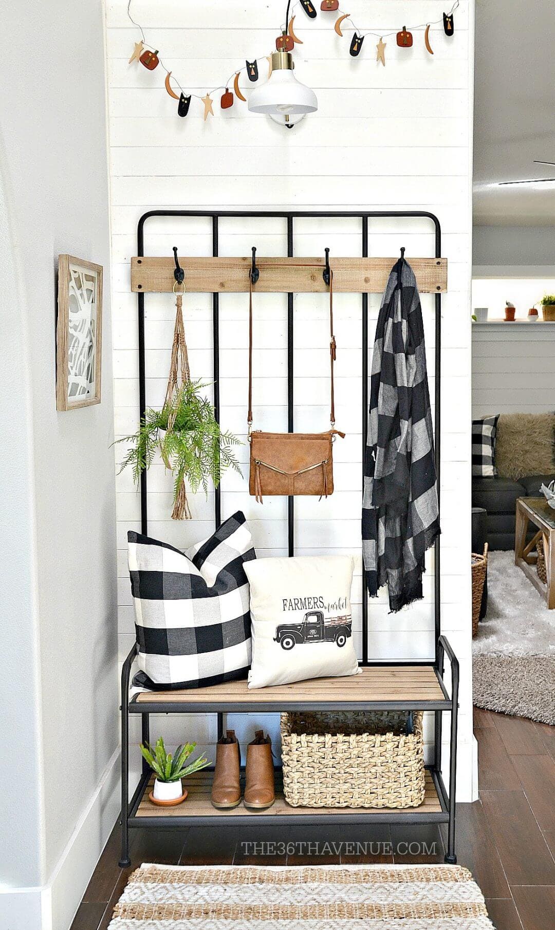 26 attractive decorating ideas for small entrances - 69