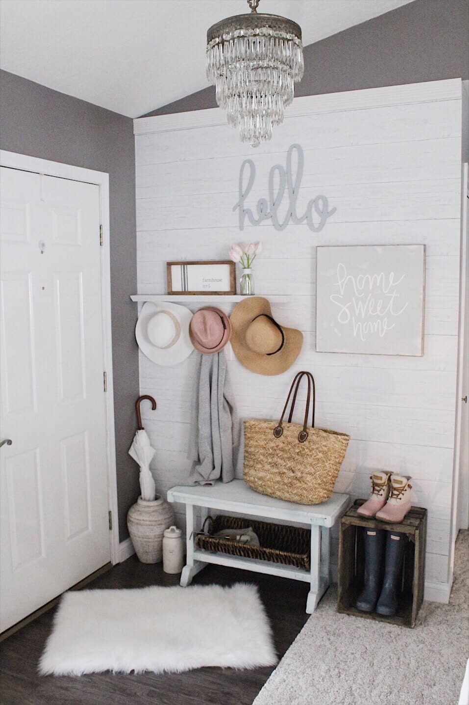 26 attractive decorating ideas for small entrances - 77
