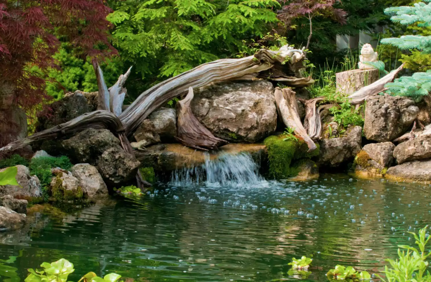 22 beautiful garden ponds with waterfalls - 71